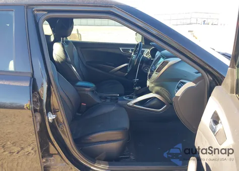 2016 Hyundai Veloster z USA, uszkodzony, nr VIN KMHTC6ADXGU294062